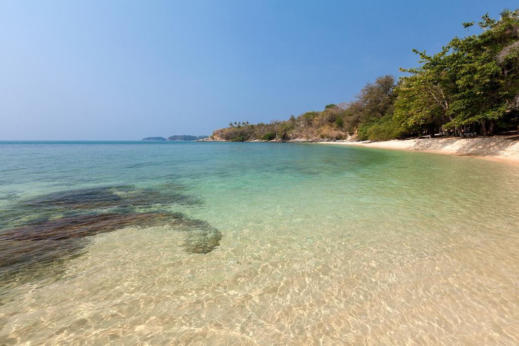 Baan Khunying - Secluded Phuket Beachfront Villa Rawai الغرفة الصورة